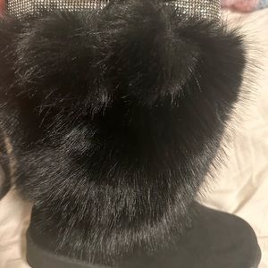 Fuzzy black boots fashion nova